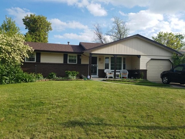 property at 2633 Danbury Dr