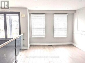 1896 John St. in Markham, ON - Building Photo - Building Photo