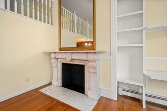 29 Marlborough St, Unit 3 in Boston, MA - Building Photo - Building Photo