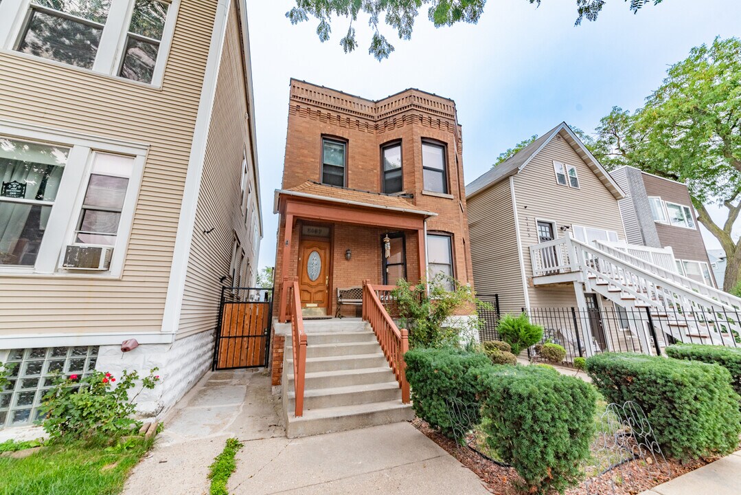 3107 N Bernard St, Unit #2 in Chicago, IL - Building Photo