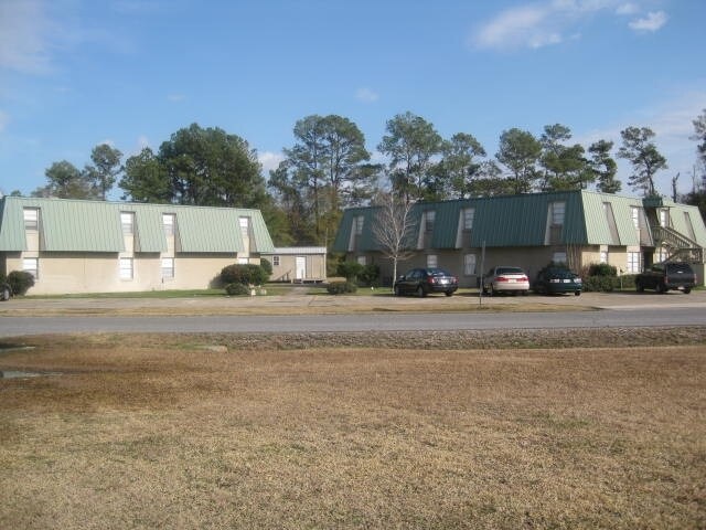 270 Bruce Cir in Lake Charles, LA - Foto de edificio