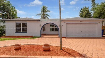 8970 Johnson St in Pembroke Pines, FL - Building Photo