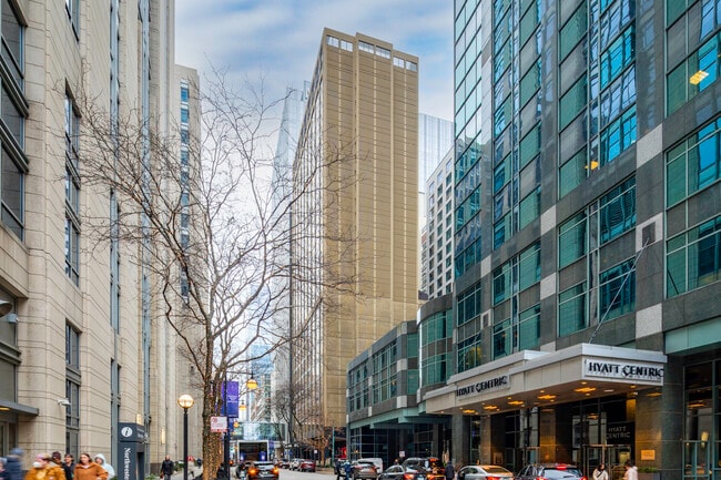 Streeterville Center Condos in Chicago, IL - Foto de edificio - Building Photo