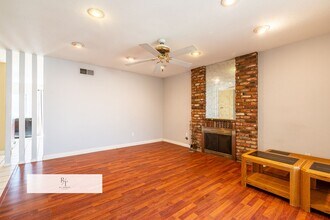 324 S Palo Cedro Dr in Diamond Bar, CA - Foto de edificio - Building Photo