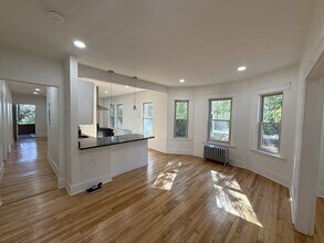 33 Richards St in Worcester, MA - Building Photo - Building Photo