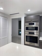 7751 NW 107th Ave in Doral, FL - Building Photo - Building Photo