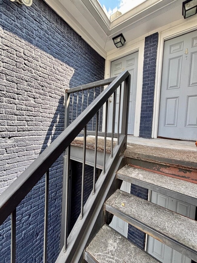 1011 Enid St in Houston, TX - Foto de edificio - Building Photo