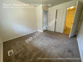 6727 W Overland Rd, Unit 102 in Boise, ID - Foto de edificio - Building Photo