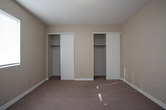 Western Pellicano Apartments in El Paso, TX - Building Photo - Interior Photo