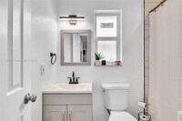 228 NW 9th Ave photo'