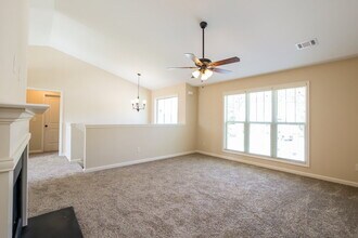 323 Trailside Dr in Dallas, GA - Building Photo - Building Photo