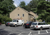 Elizabeth Brook Apartments in Stow, MA - Foto de edificio - Building Photo