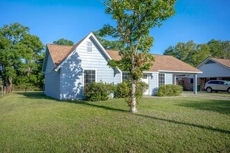 6672 Cortez Cir in Ocean Springs, MS - Building Photo - Building Photo
