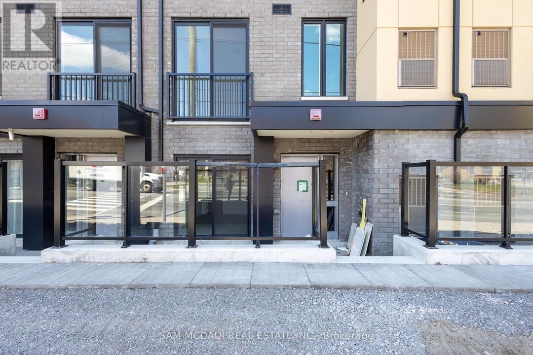1680 Victoria Park Ave in Toronto, ON - Building Photo