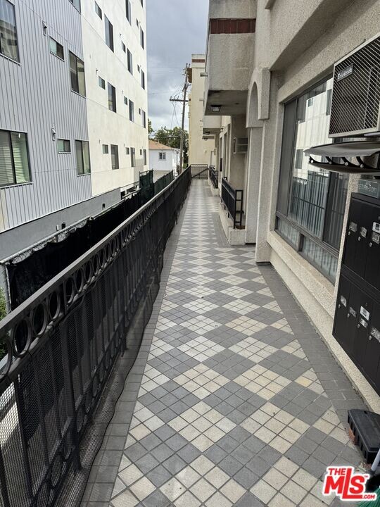 3648 Motor Ave in Los Angeles, CA - Building Photo