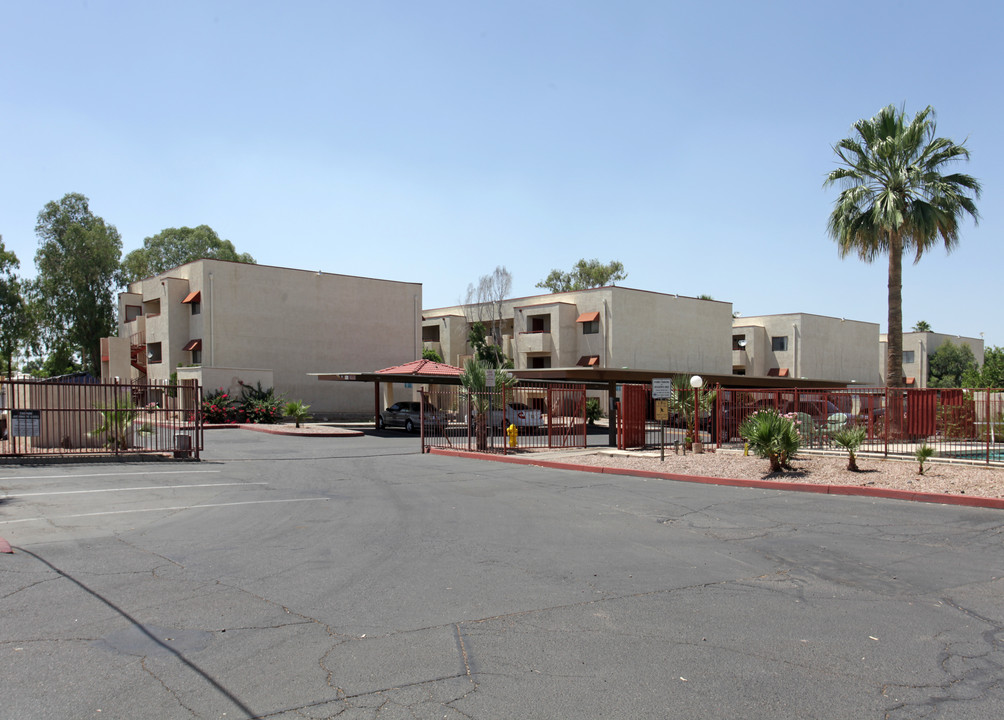 10Ten on Main in Mesa, AZ - Building Photo