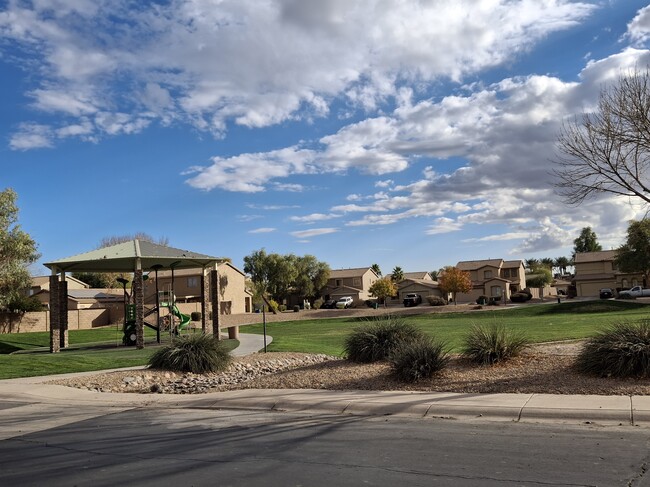 43750 Bedford Dr in Maricopa, AZ - Foto de edificio - Building Photo