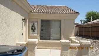 646 Roamer Ln in Lake Havasu City, AZ - Building Photo
