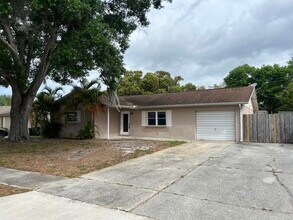3880 Essex St in Titusville, FL - Building Photo - Building Photo