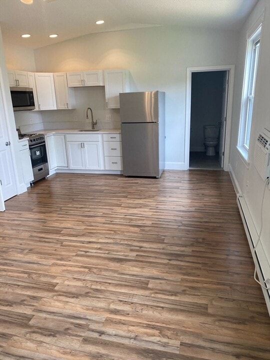 27 Salem St in Woburn, MA - Building Photo