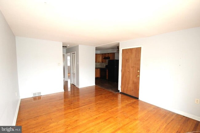 3277 Morrell Ave in Philadelphia, PA - Building Photo - Building Photo