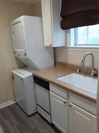 1020 Crocker St photo'