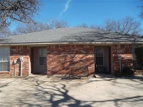 400-410 Turkey Creek Trl in Bridgeport, TX - Building Photo - Building Photo