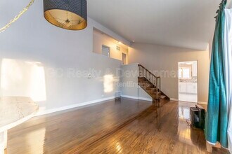 810 W Dresser Dr in Mount Prospect, IL - Foto de edificio - Building Photo