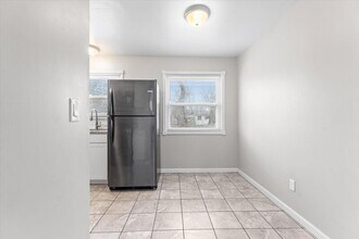 16268 Lauren St in Taylor, MI - Building Photo - Building Photo