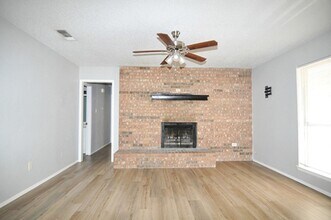2323-2325 Miguel Ln in Arlington, TX - Building Photo - Building Photo