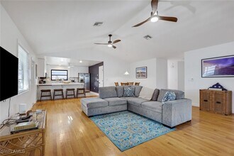 1282 Belaire Ct in Naples, FL - Building Photo - Building Photo