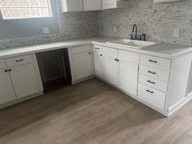 15637 Halliday Ave in Cleveland, OH - Building Photo - Building Photo