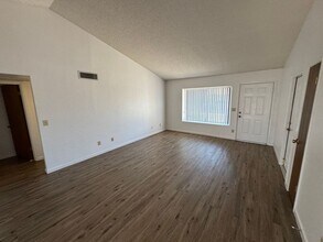 2352 E Carmel Ave in Mesa, AZ - Building Photo - Building Photo