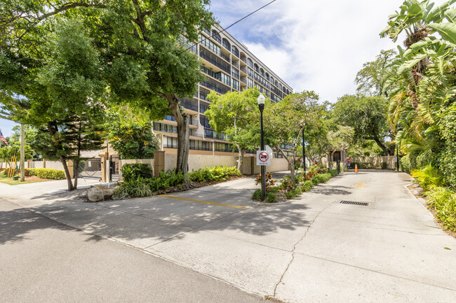 Parkland Condominiums in Tampa, FL - Foto de edificio - Building Photo