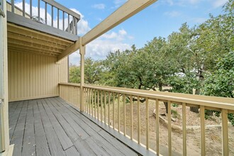 559 Demarett Dr in Lago Vista, TX - Building Photo - Building Photo