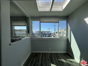 148 W Channel Rd in Santa Monica, CA - Building Photo - Building Photo