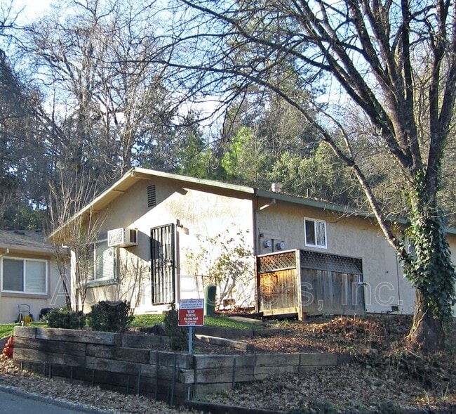 property at 2760 Coloma St