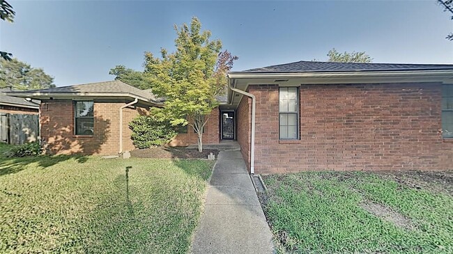 property at 1616 Shadybrook Ln