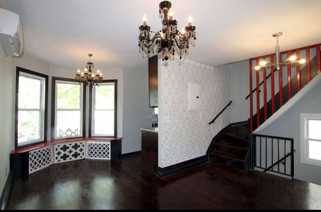1819 Wallace Ave, Unit #2 in Bronx, NY - Foto de edificio - Building Photo