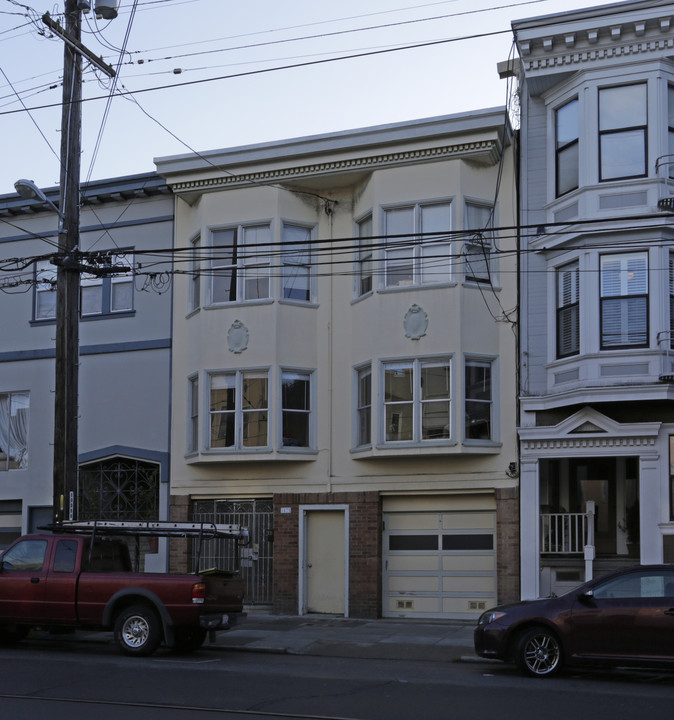 1475 Church St in San Francisco, CA - Building Photo