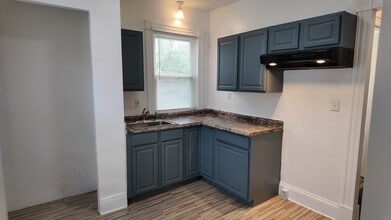 3034 Glenway Ave in Cincinnati, OH - Building Photo - Building Photo