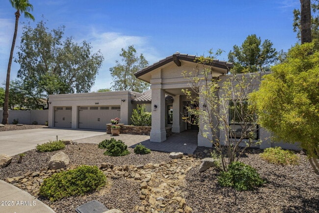 10685 E Cinnabar Ave in Scottsdale, AZ - Building Photo - Building Photo