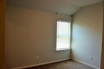 38356 Park View Dr in Hempstead, TX - Foto de edificio - Building Photo