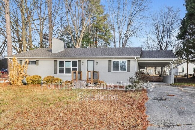 property at 2465 W Clemmonsville Rd