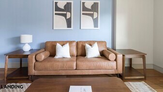 1414 Wood Hollow Dr, Unit 324 in Houston, TX - Building Photo