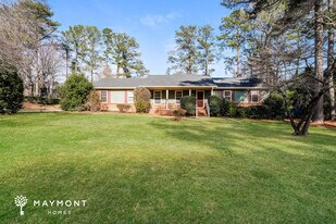 2117 Chaparral Dr SW in Snellville, GA - Building Photo