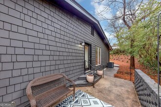 546 Allen Rd NE in Atlanta, GA - Building Photo - Building Photo