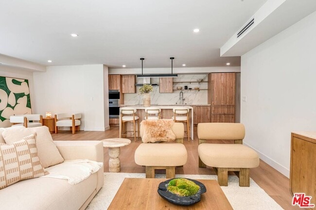 property at 350 N Palm Dr
