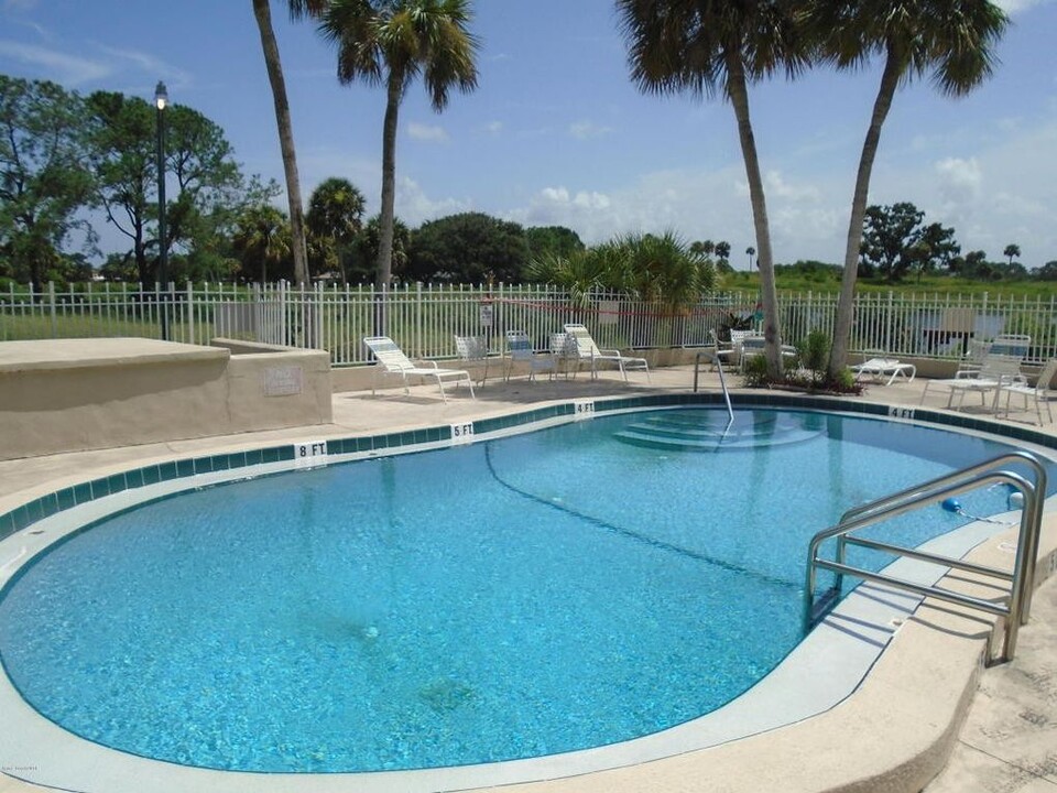 2170 Knox McRae Dr in Palm Bay, FL - Building Photo