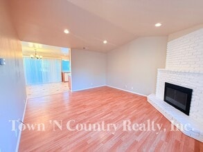 1720 Cherokee Dr in Salinas, CA - Foto de edificio - Building Photo